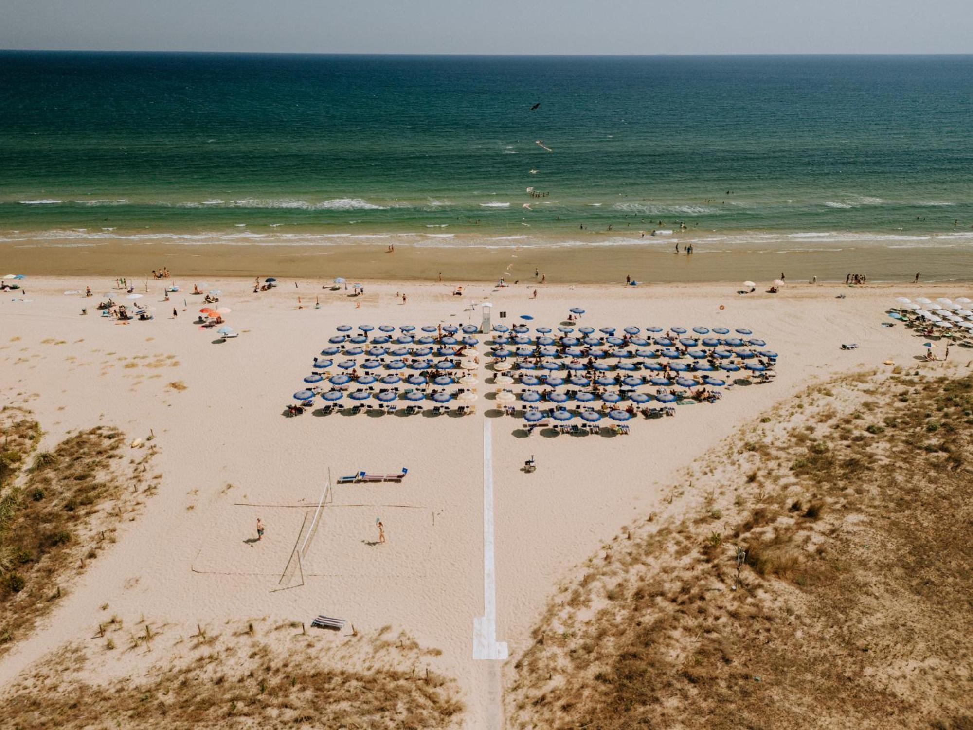 Hotel Holiday Vasto Kültér fotó