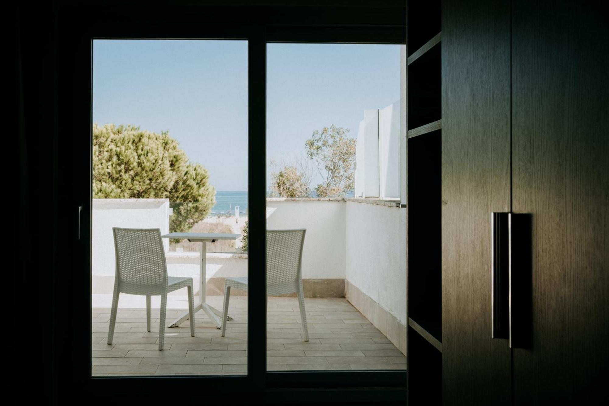Hotel Holiday Vasto Kültér fotó