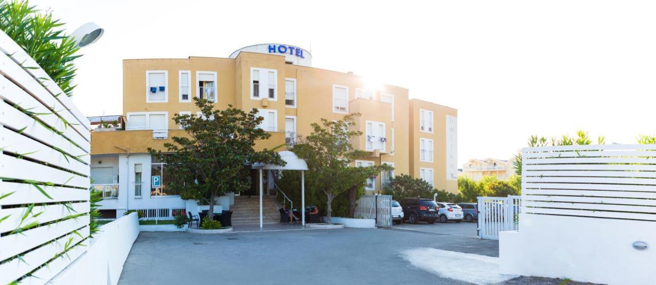 Hotel Holiday Vasto Kültér fotó